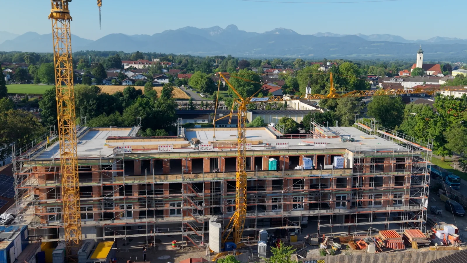 Living on Top Bad Aibling - Rohbau im Juni 2026, Luftaufnahme